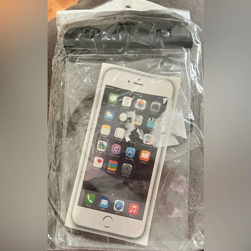 Waterproof cell phone holder 📱